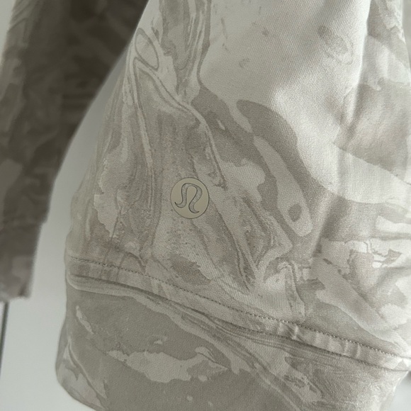 Lululemon hoodie in the colour beige size S - Picture 6 of 7